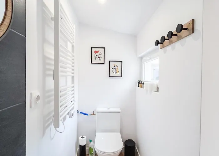 Echoppe Typique Avec Terrasse Talence